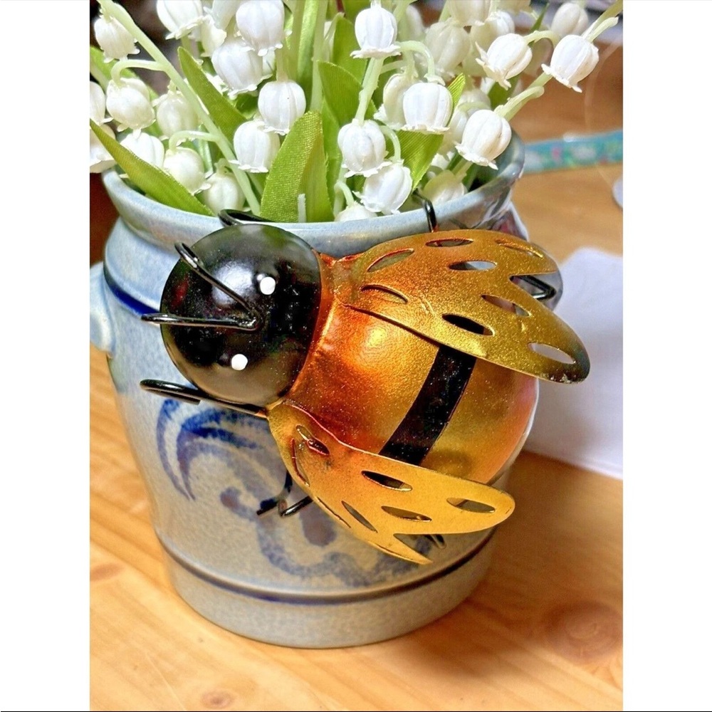 Colorful Metal Bee Garden Decor